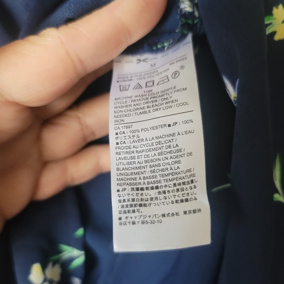 Banana Republic Classic Fit Floral Button Doen Top Size Medium Navy Blue - Picture 7 of 9